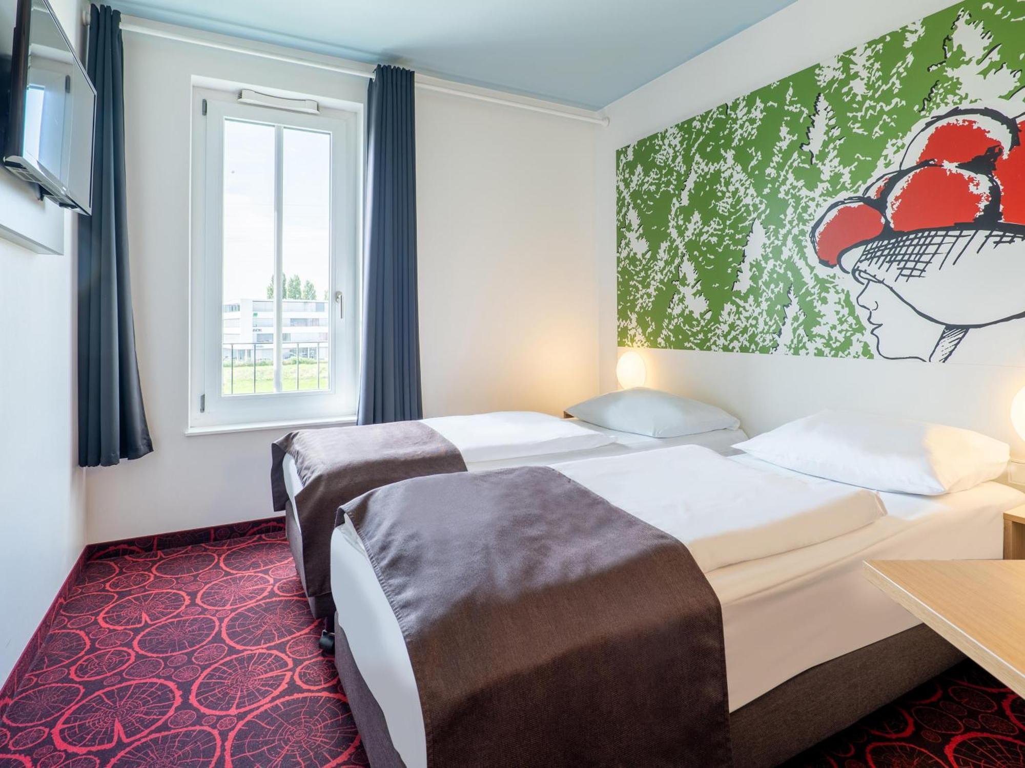 B&B Hotel Offenburg-City Exterior foto